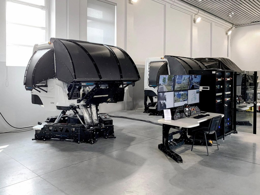 Truck Simulators for Professional Drivers