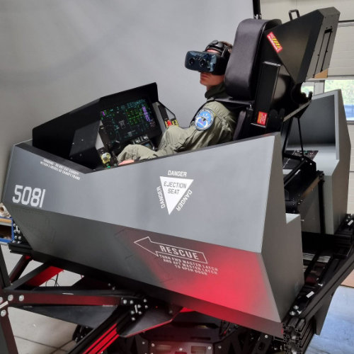 F-35 FIGHTER JET COCKPIT SIMULATOR